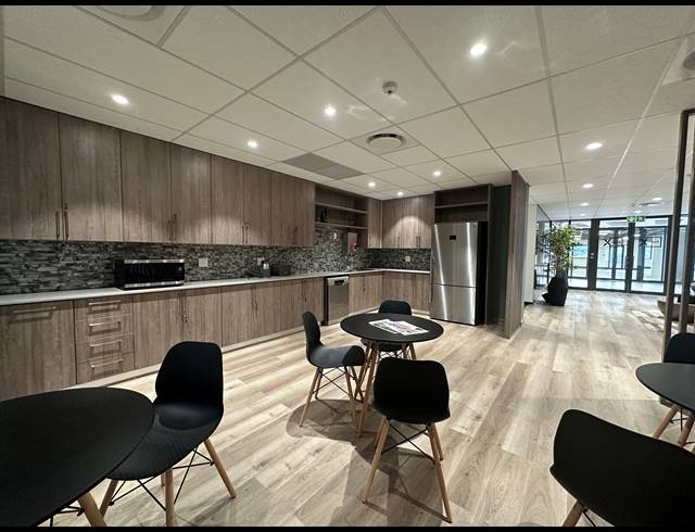 120M² CO-WORKING SPACE TO LET IN CENTURION CENTRAL